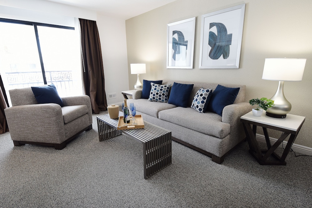 Serene Vegas Boutique Hotel 26/50