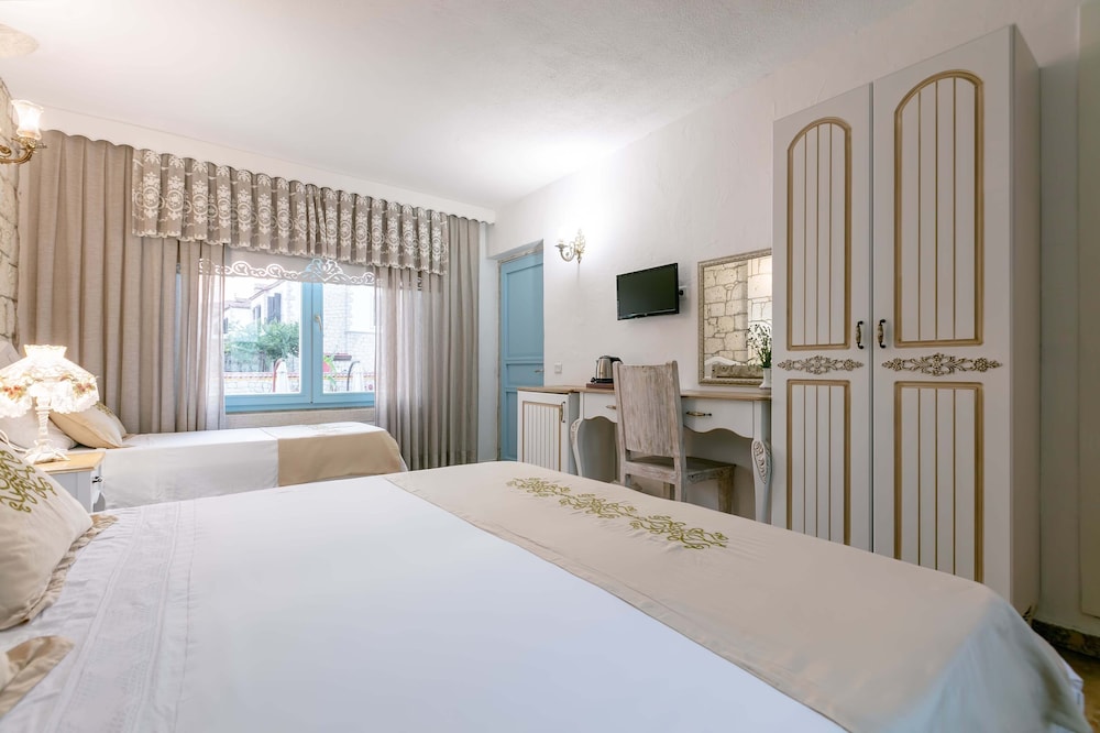 Villa Fora Hotel 5/48