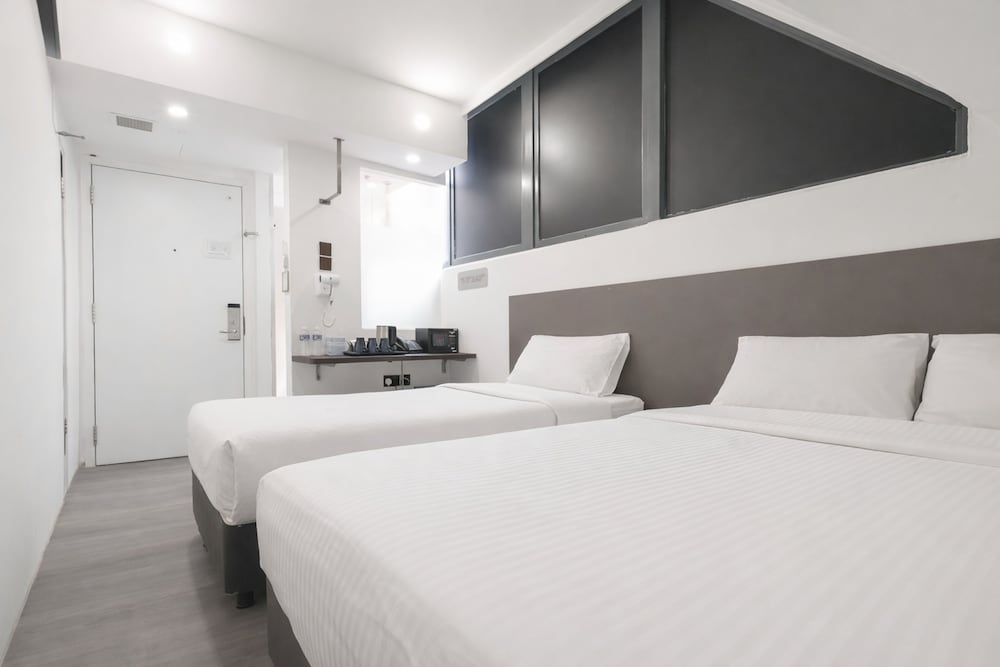 A Hotel Dickson 13/50