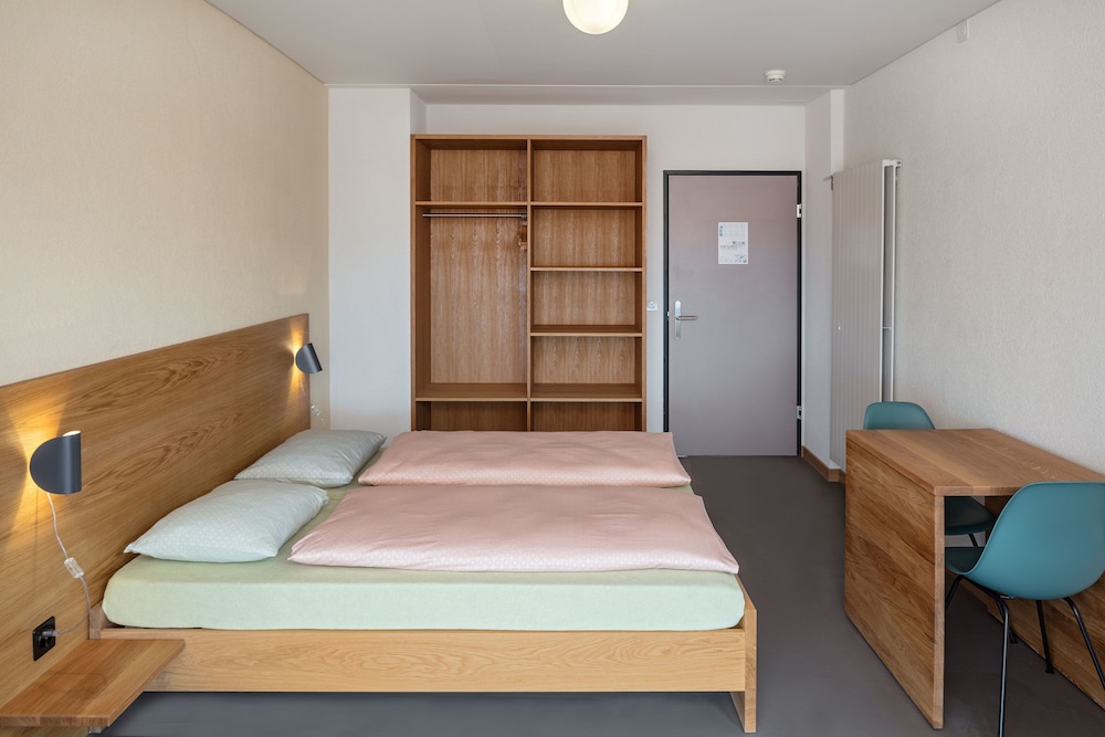 Youth Hostel Crans Montana 23/53