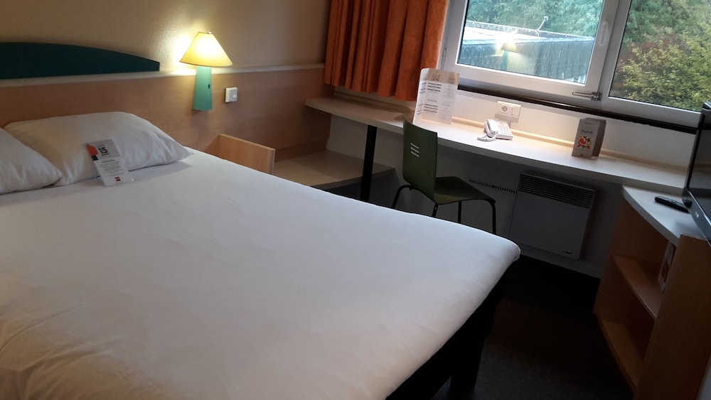 ibis Caen Porte d Angleterre 15/64