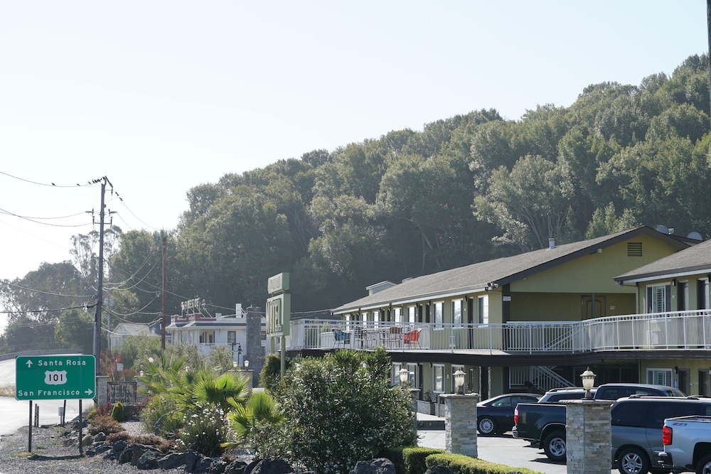 Muir Woods Lodge (ex Americas Best Value Inn and Suites - Mill Valley/San Francisco) 13/43