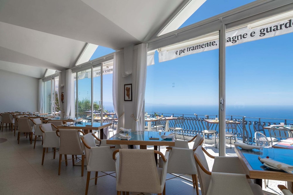 HOTEL BACCO 50/50