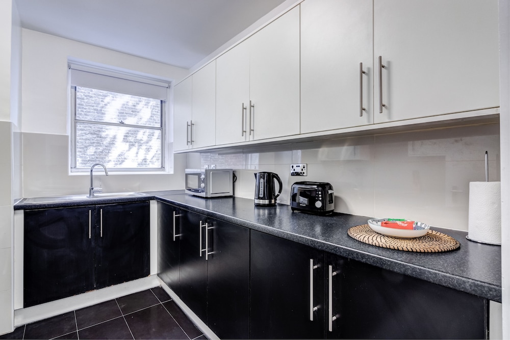 Sherborne court 48/50