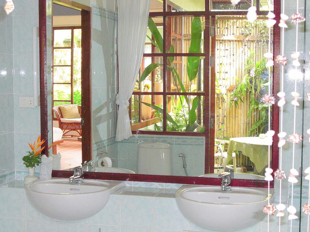 Ekman Garden Resort Nakhon Si Thammarat 50/50