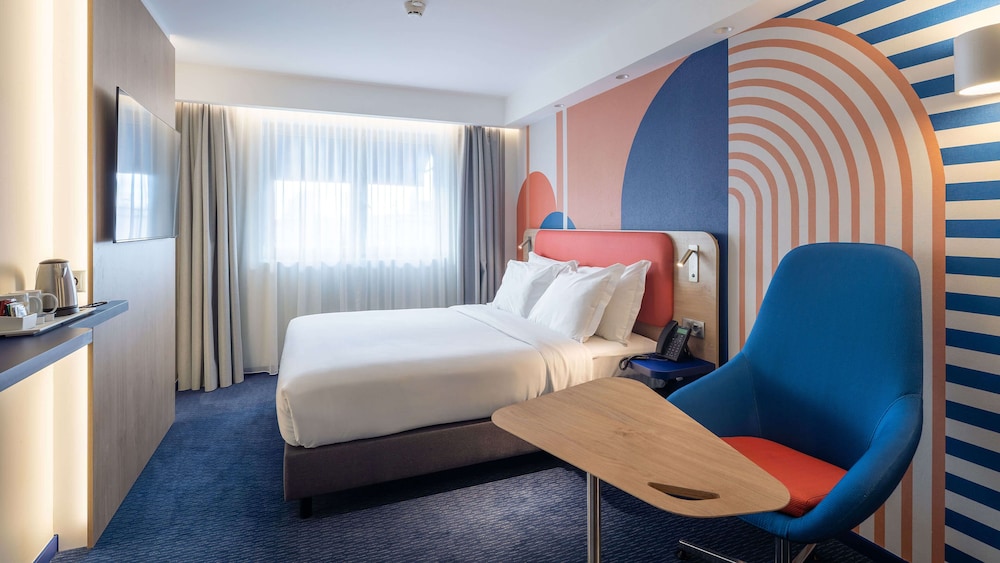 غرفة عائلية بسرير كوين وسريرين منفصلين، Amazonia Lisboa Hotel 2/9