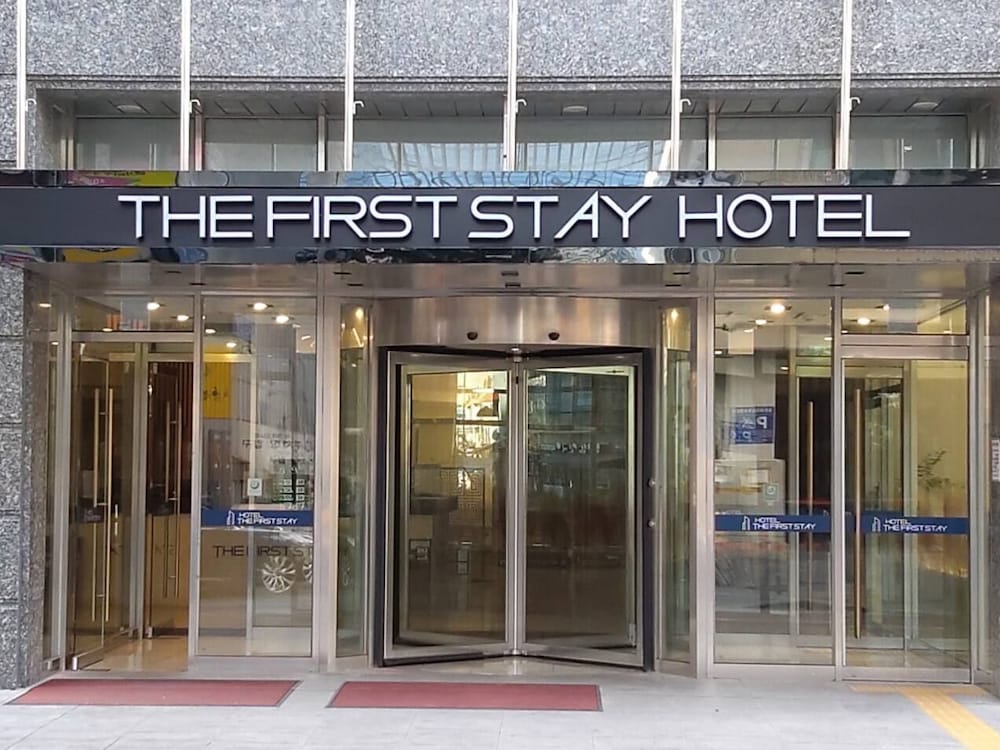 The First Stay Hotel 2/42