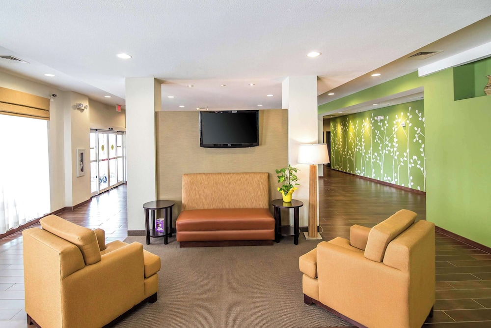 Sleep Inn & Suites Haysville - Wichita South 43/58