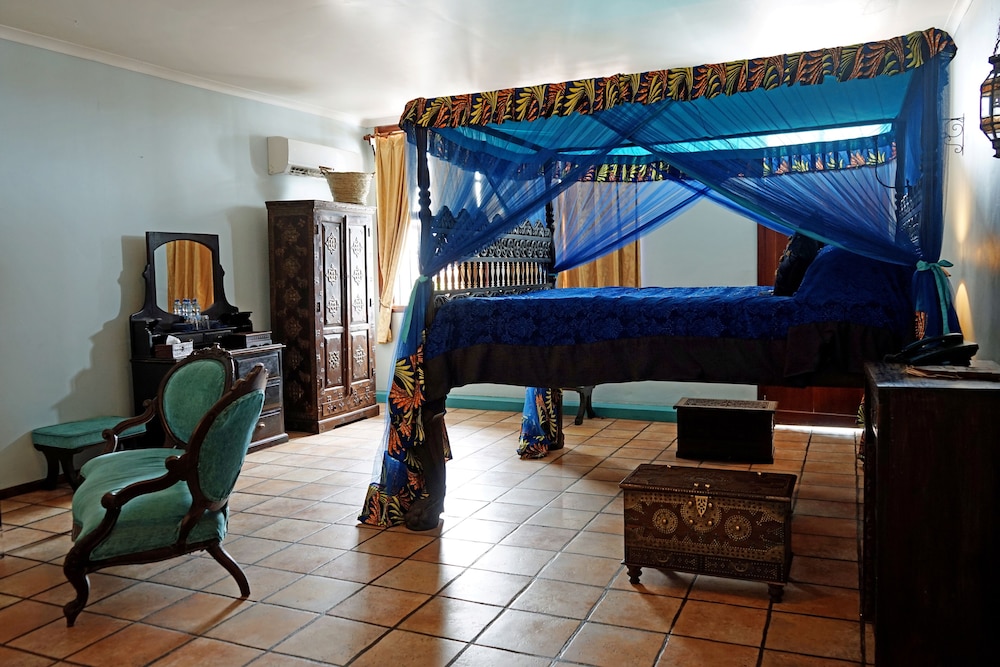 Zanzibar Palace Hotel 60/75