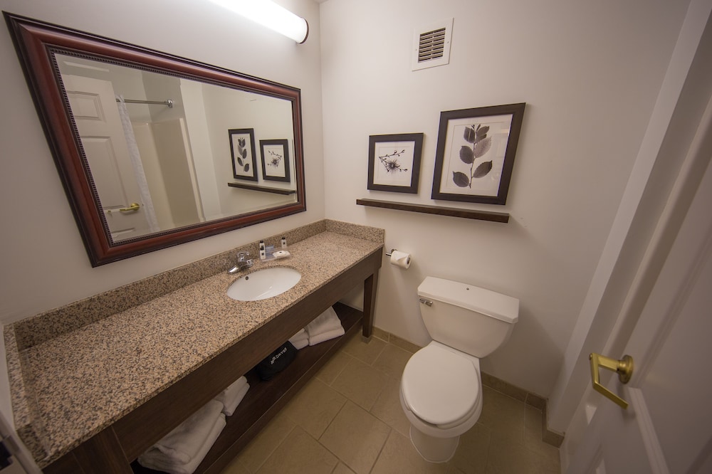 جناح بسريرين كوين بغرفة نوم واحدة، Country Inn & Suites By Radisson Portage IN 5/5
