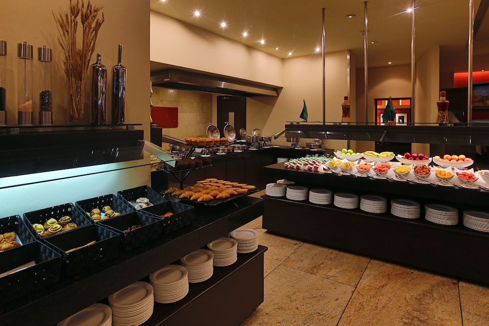 InterContinental San Salvador-Metrocentro Mall 61/76