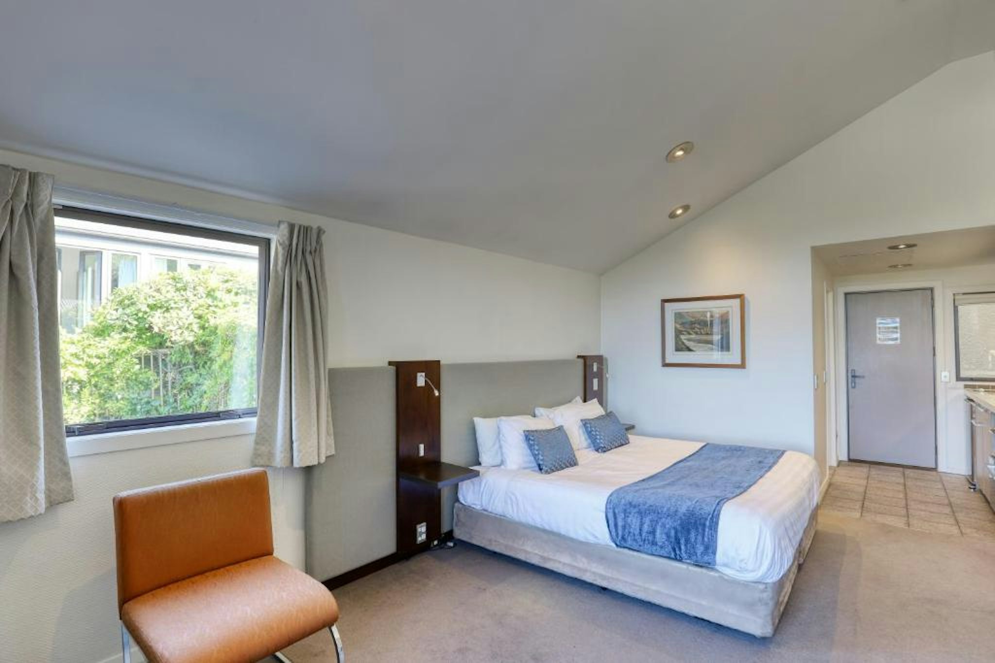 Garden Court Suites And Apartments 14/75