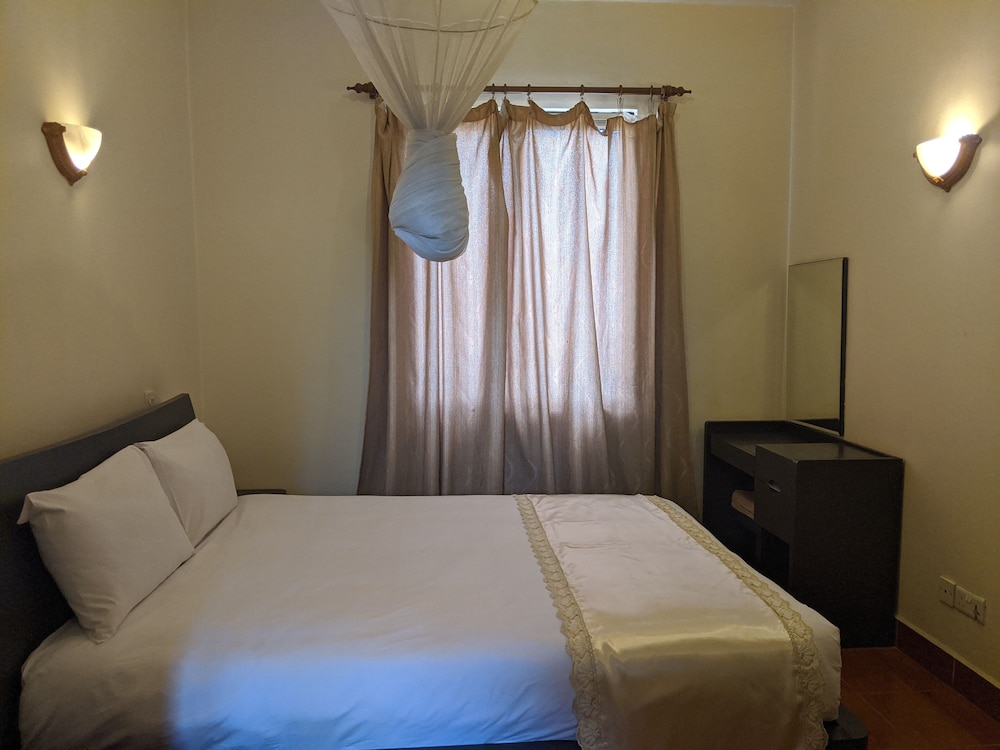 Prestige Hotel Suites 8/50