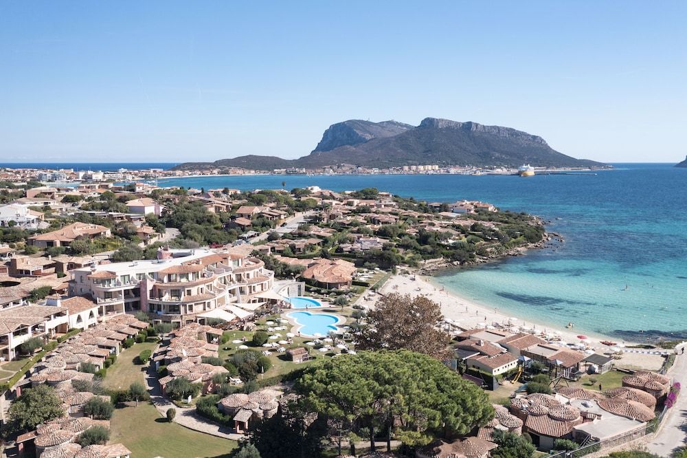 Hotel Resort And Spa Baia Caddinas 44/50