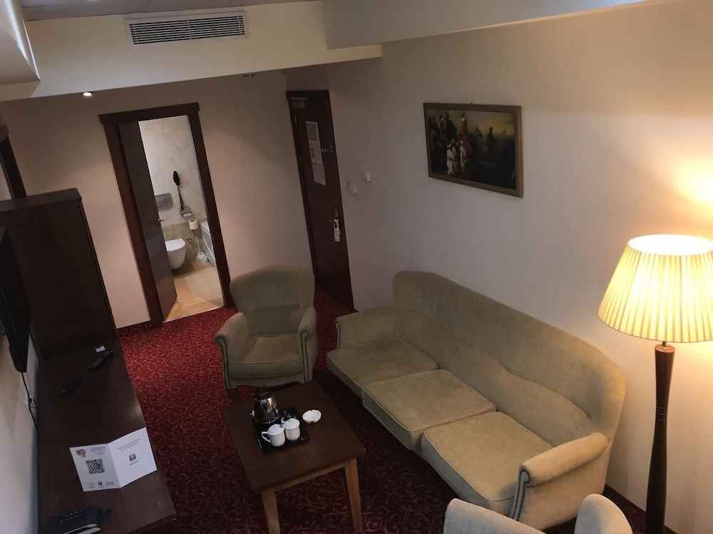 Hotel Hocine 30/45