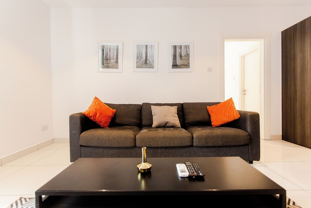 Accra Luxury Apartments at The Gardens 33/50