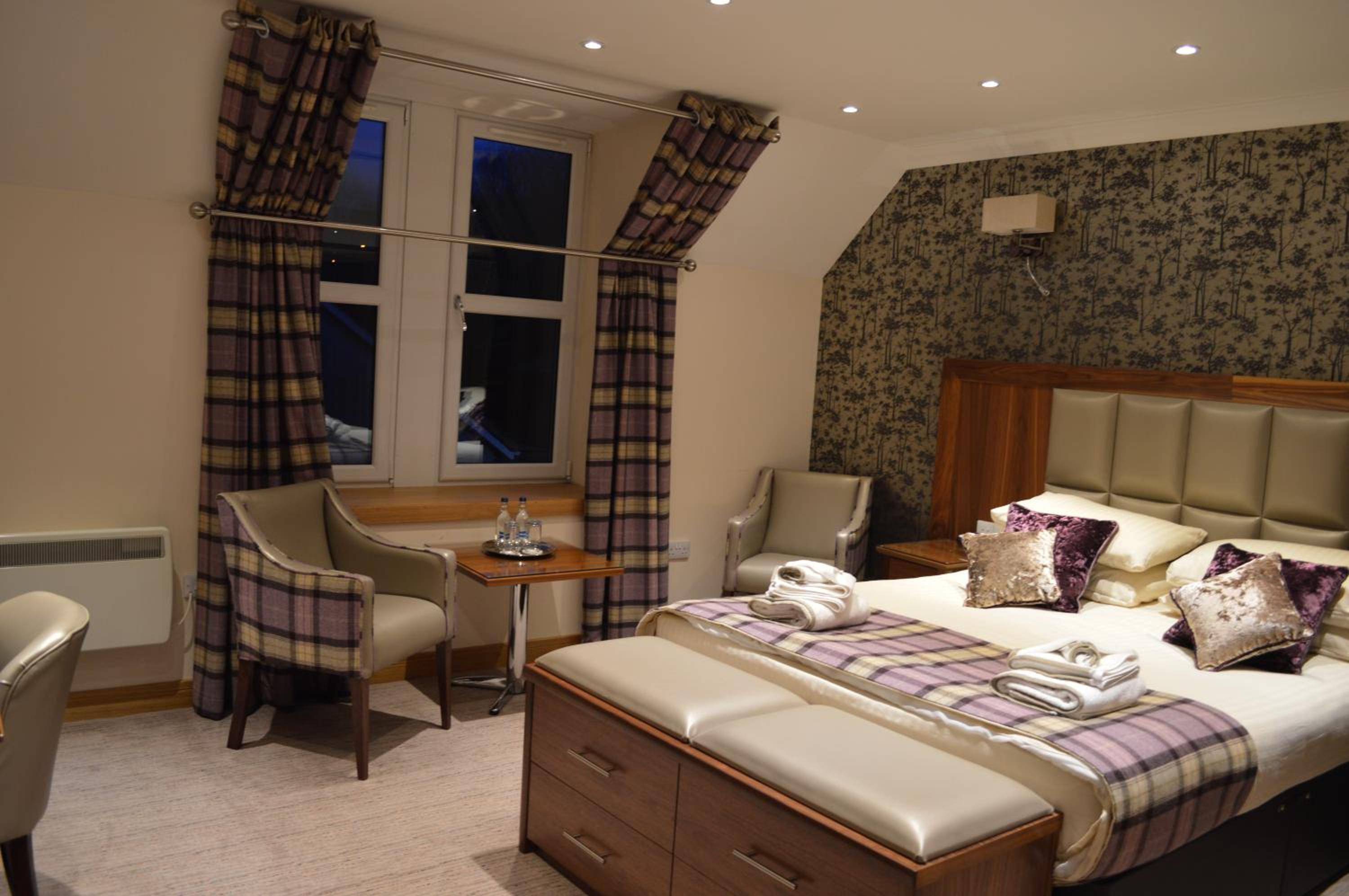 Cruachan Hotel 19/55