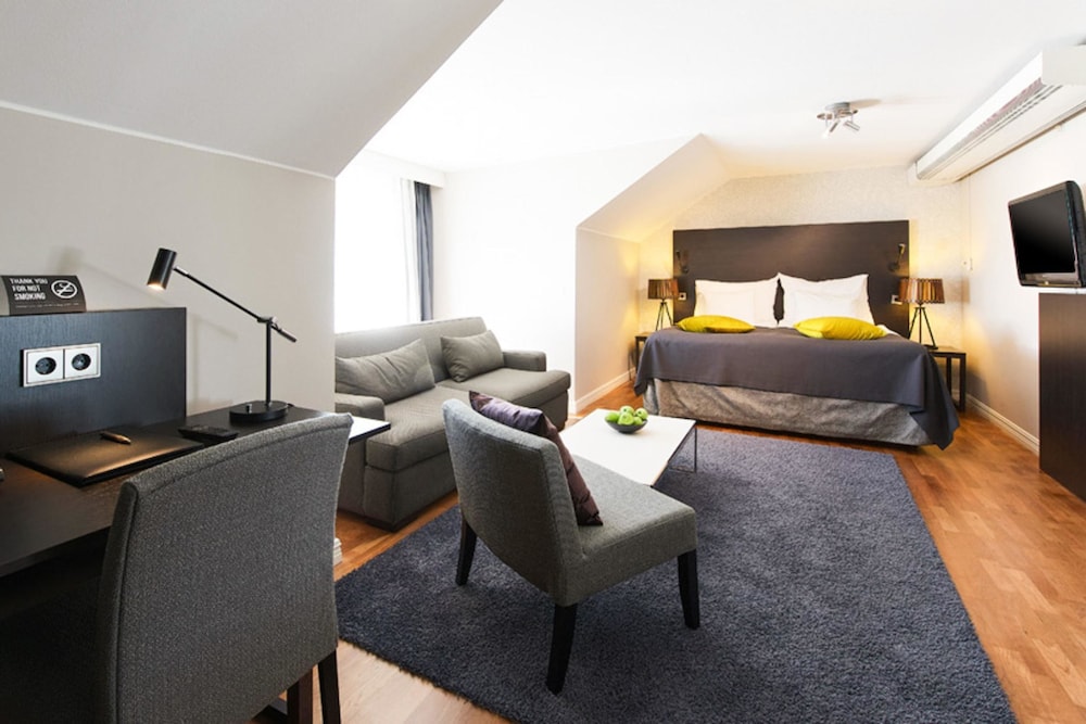 Home Hotel Plaza 29/40