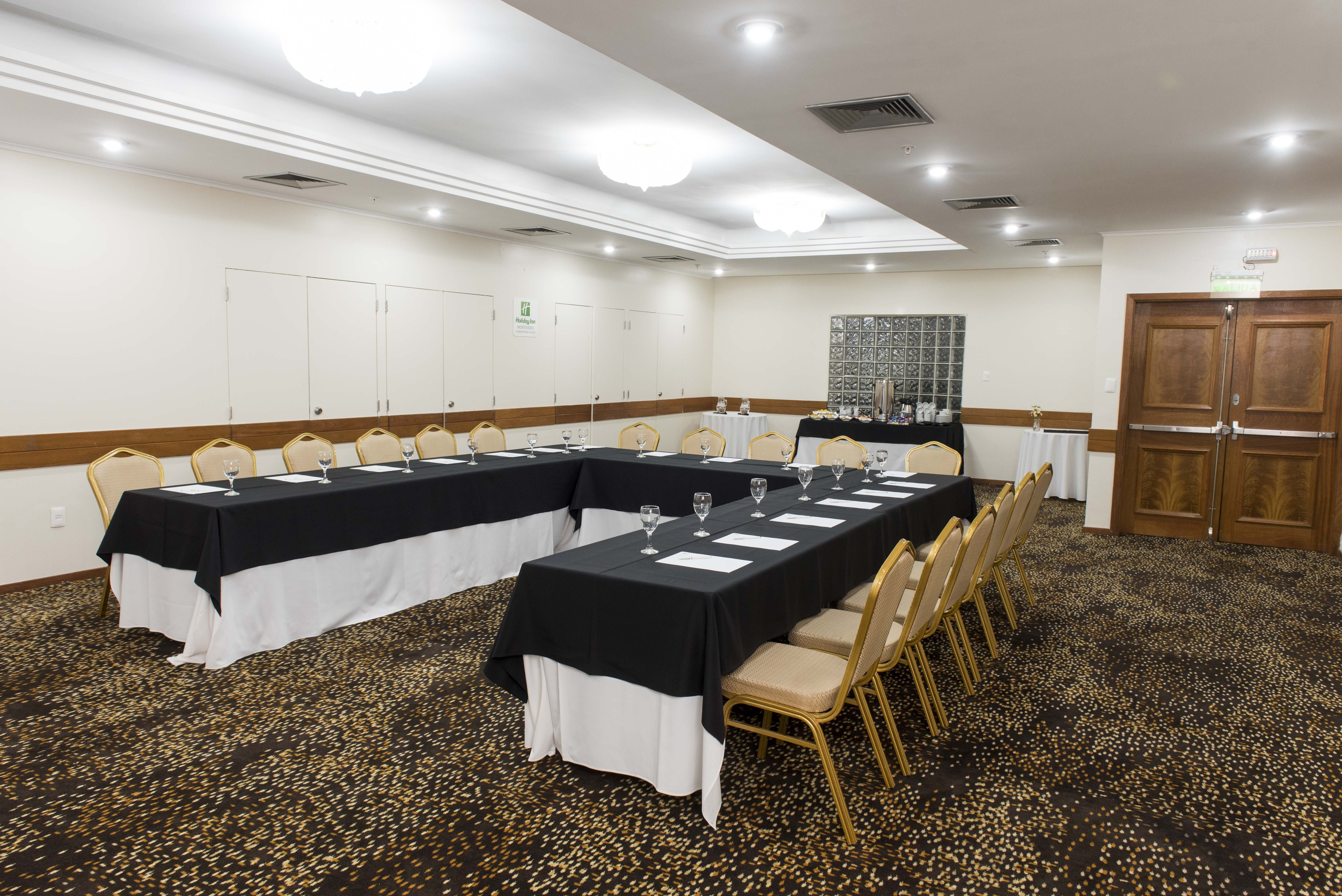 Holiday Inn Montevideo 77/81