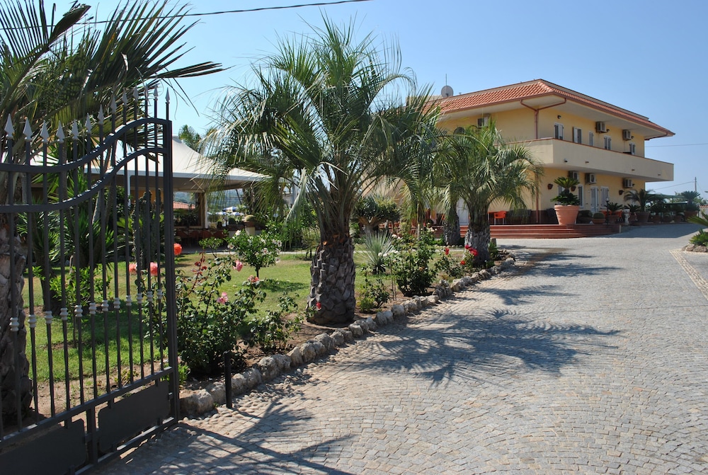 Hotel Damanse 39/50