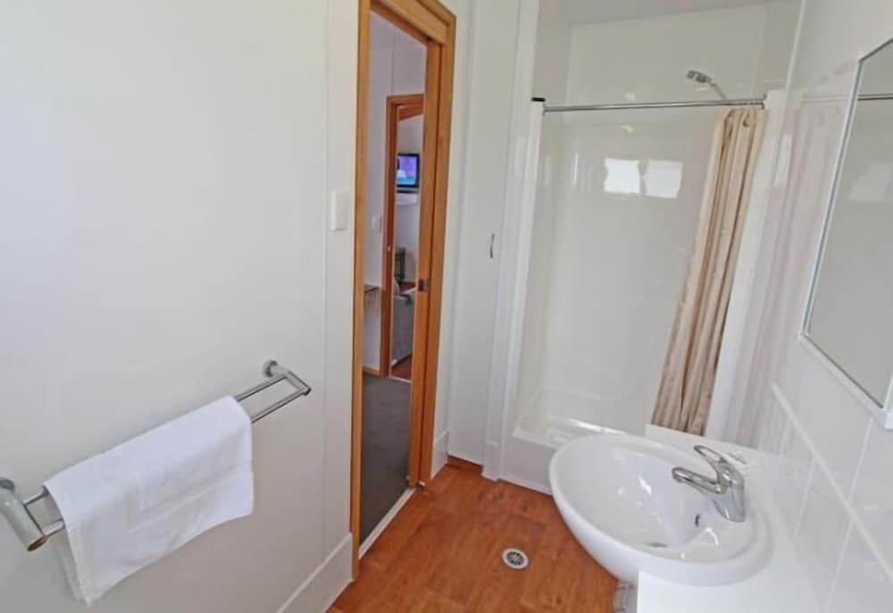 APOLLO BAY HOLIDAY PARK 50/50