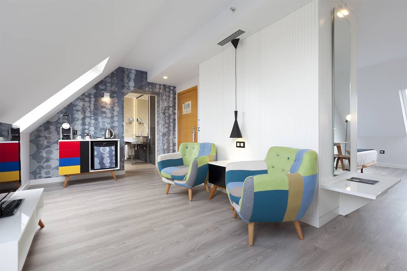 Hotel Vertice Sevilla 63/67