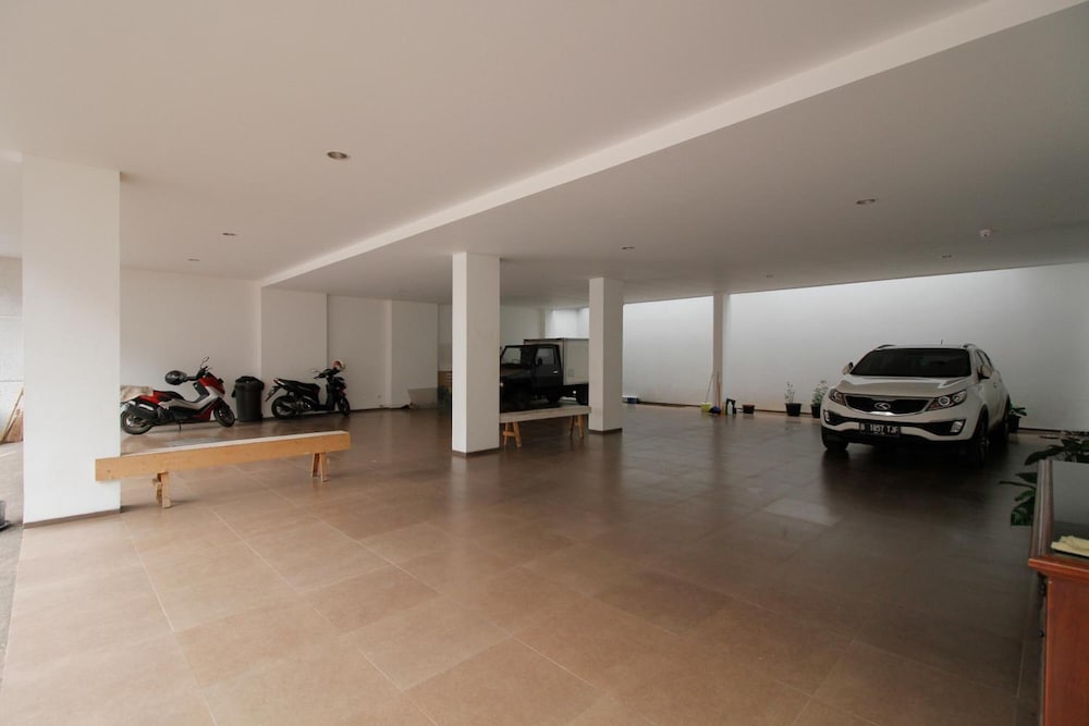 Mk House Scbd 6/26