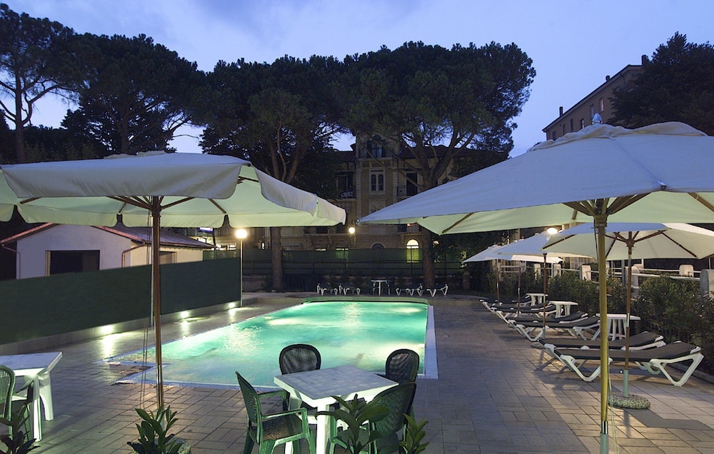 Hotel Lido 4/39