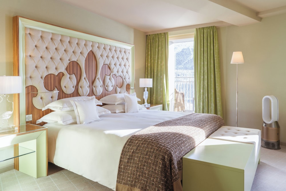 جناح غراند بسرير كينج بإطلالة على البحيرة مع أريكة، Carlton Hotel St Moritz 2/6