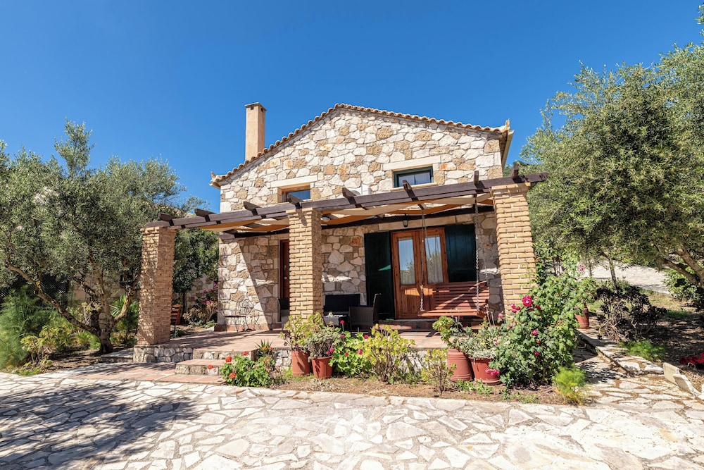 Joanna S Stone Villas 5/100