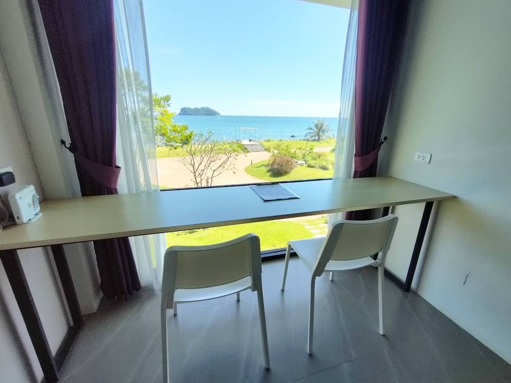 The Beach Resort & Residence 26/47