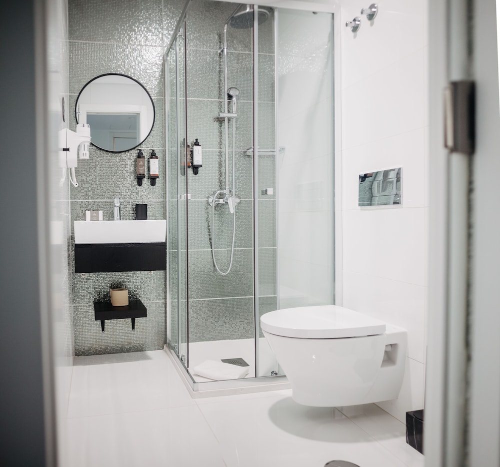 Next Level Premium Hotel 55/60
