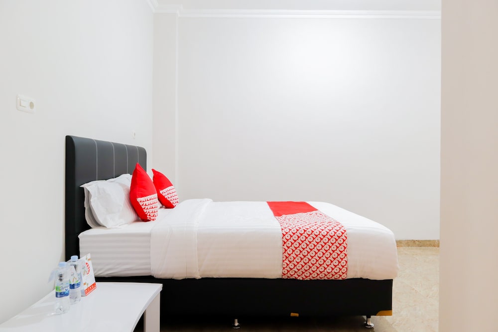 OYO 1519 Axl Residence 12/42