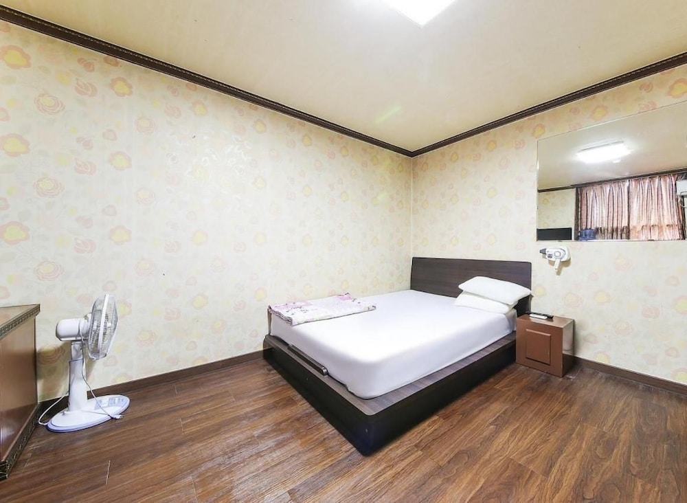 Motel Sangmu Gwangju 15/32