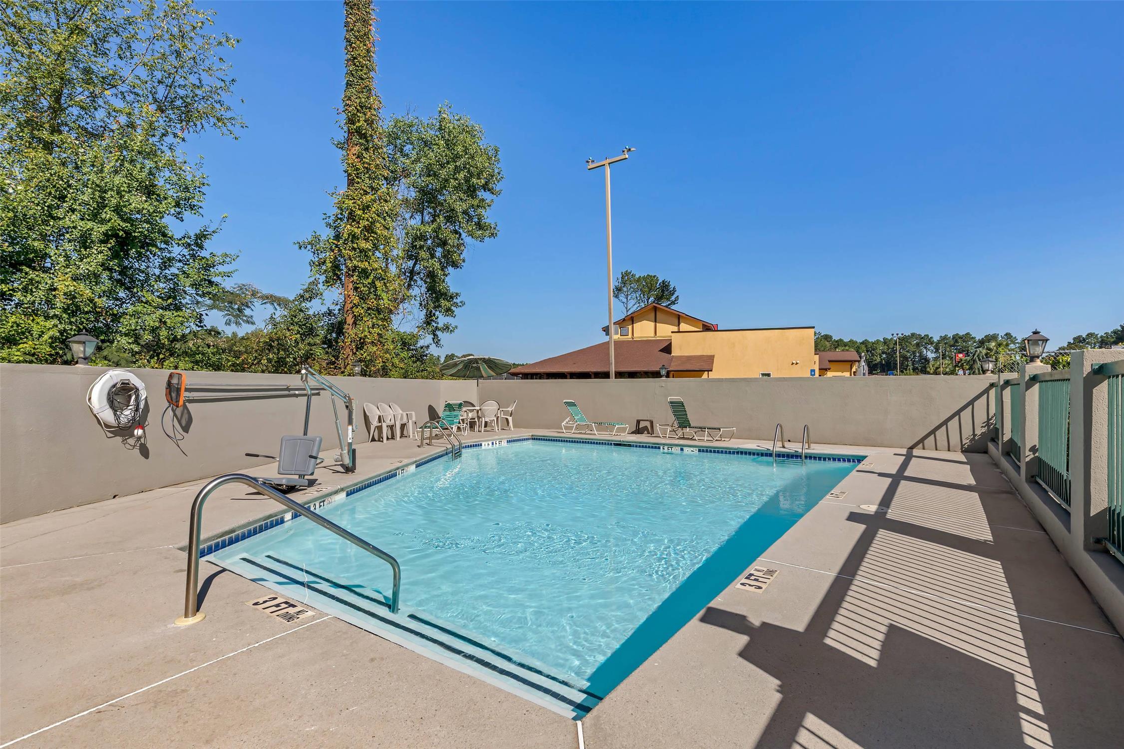 Quality Inn & Suites Stockbridge Atlanta South I-75 21/33