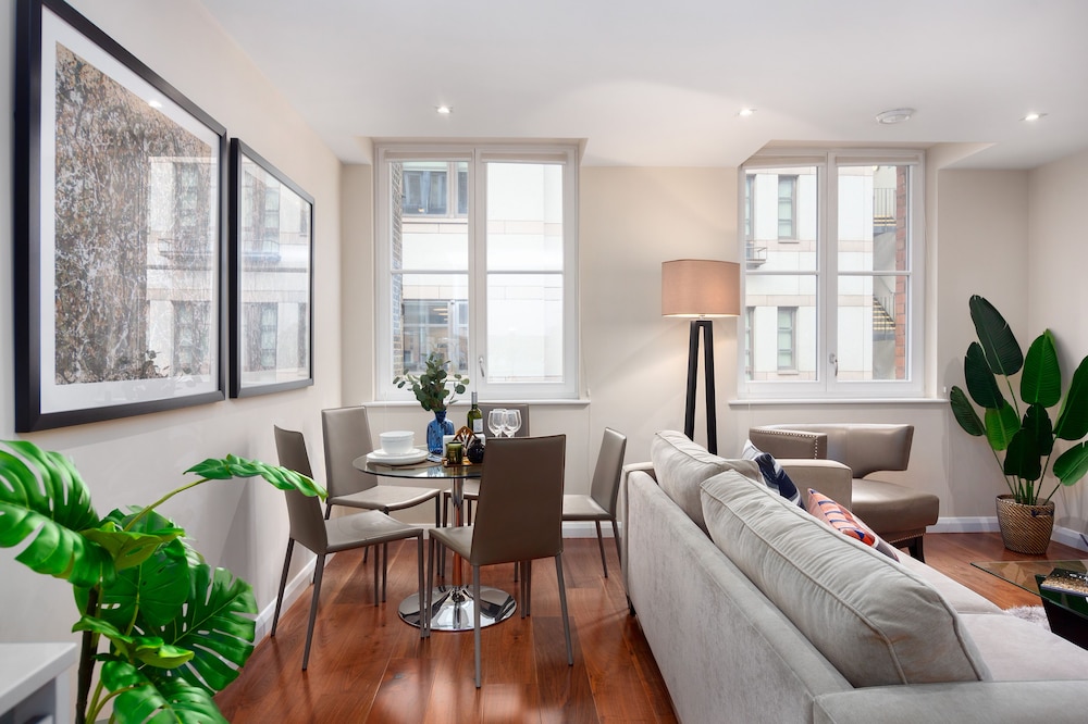 Chancery Lane Apartments by MySquare 20/35
