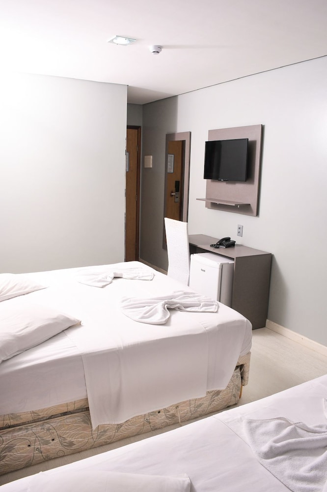 Aquarius Hotel 25/50