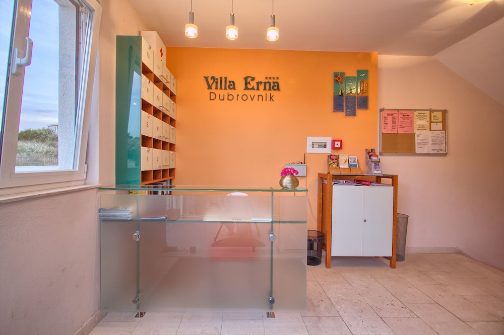 VILLA ERNA 8/61