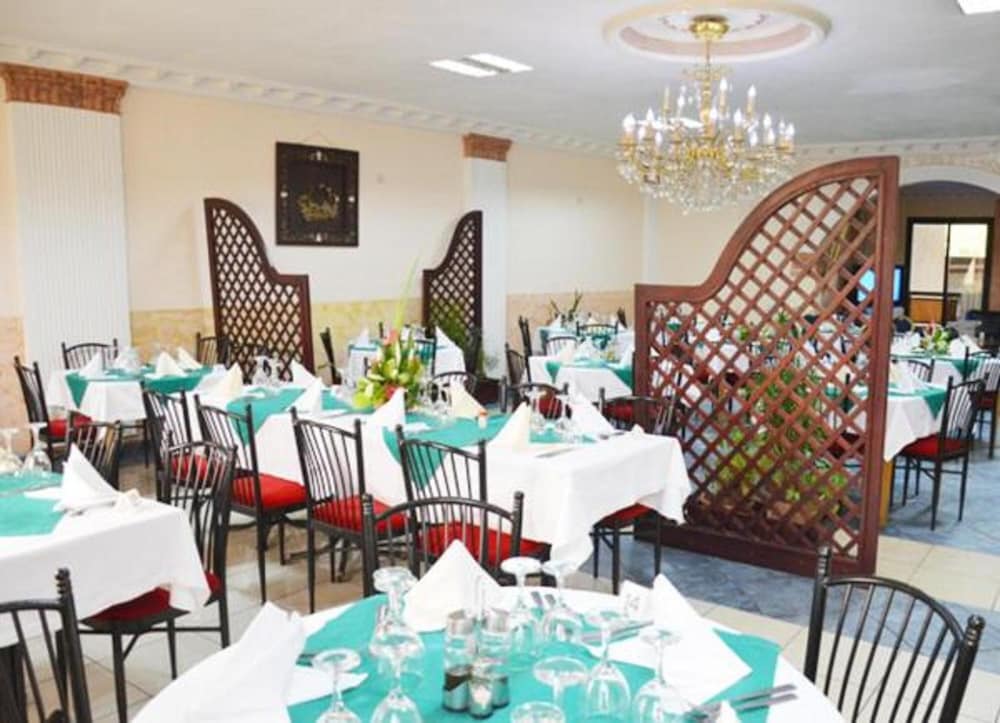 Vallee Des Princes Hotel 33/47