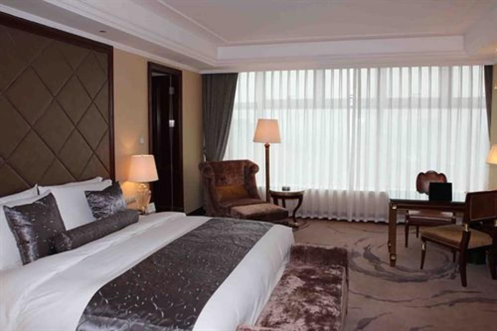 LIAONING INTERNATIONAL HOTEL 6/15