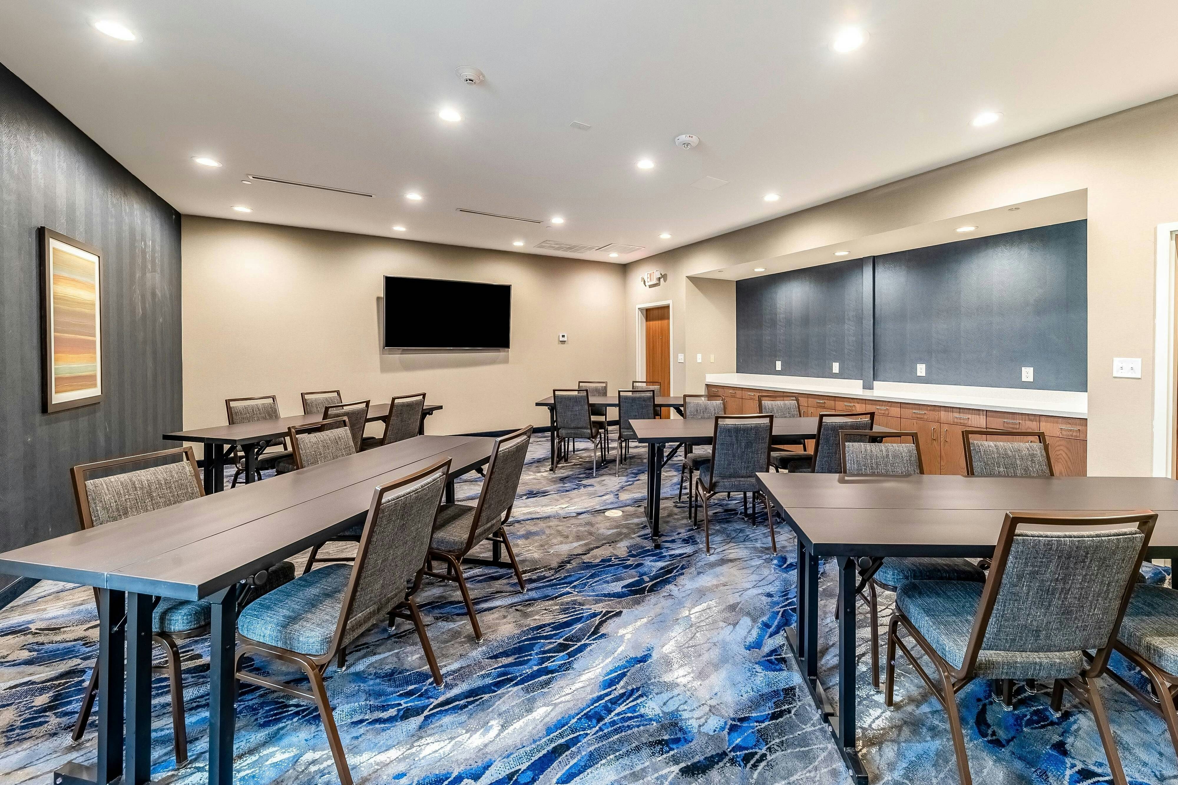 Fairfield Inn & Suites By Marriott Gainesville I-35 36/39