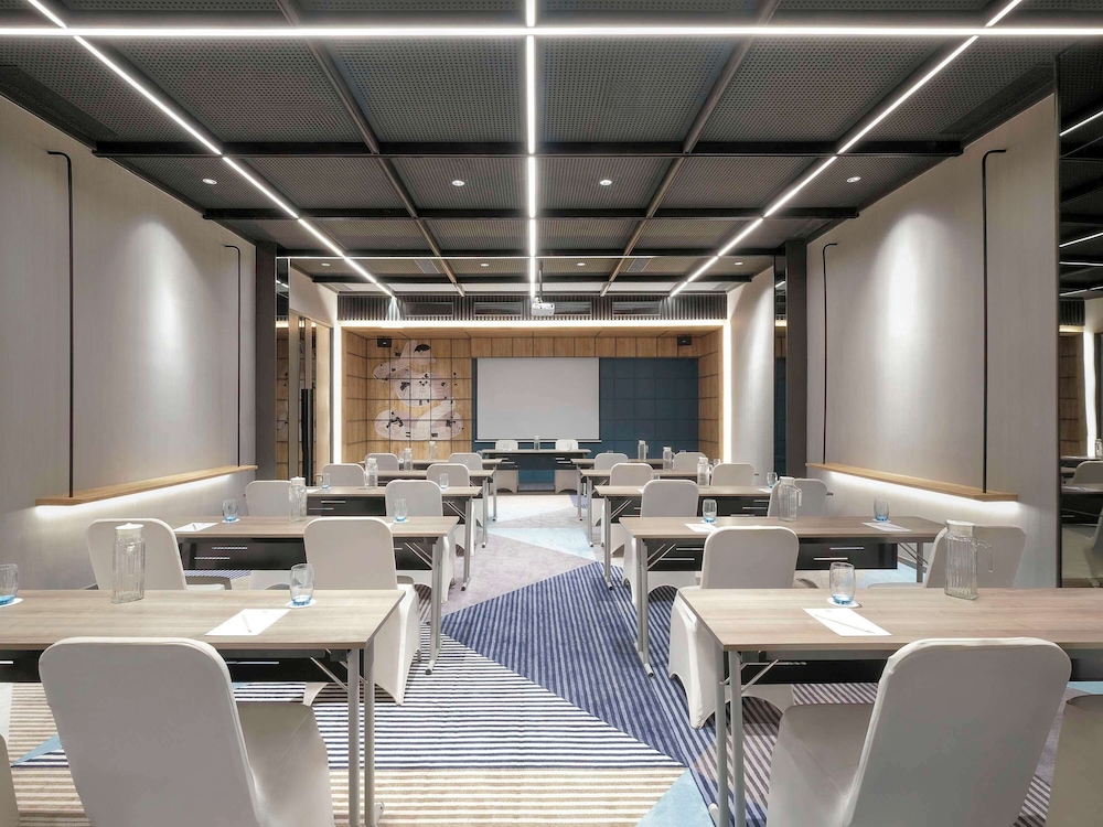 Ibis Surabaya Tidar 21/23