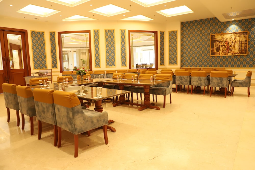 Hotel Chandela Khajuraho 34/50