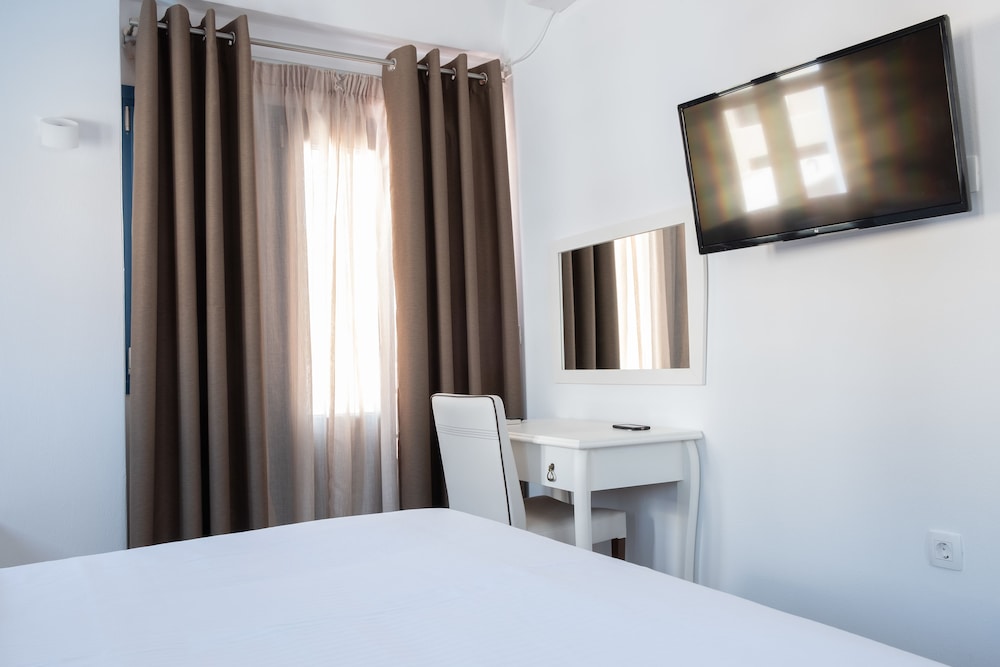 Tristhenia Hotel 27/66