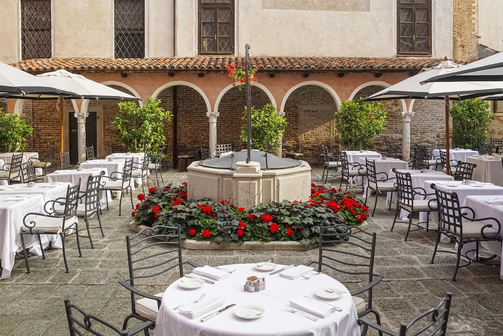 San Clemente Palace 70/87