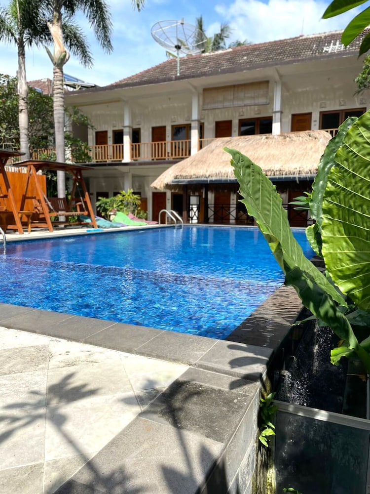 CENTRAL INN 24/25