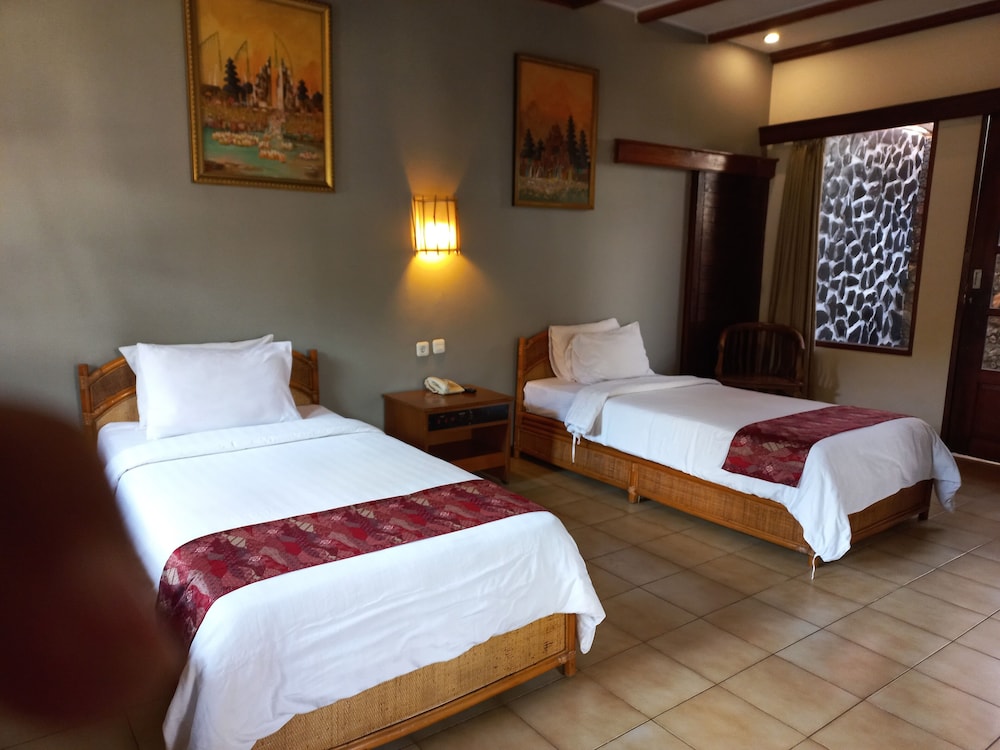 Bali Taman Lovina Beach Resort & Spa 24/50