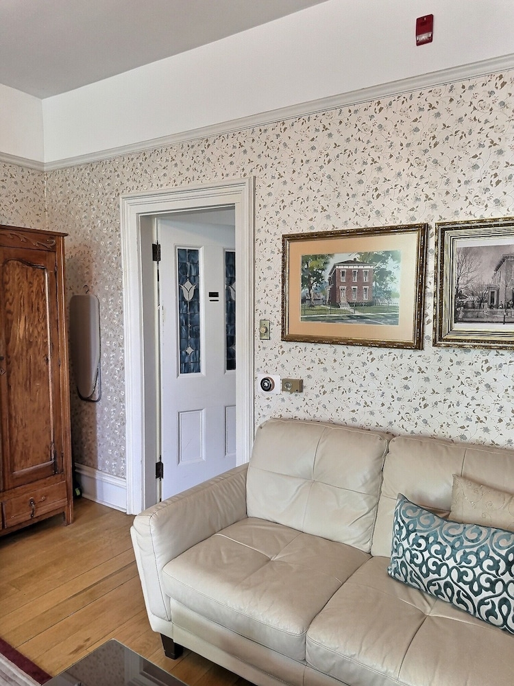 Lasalle Bed Breakfast 42/54
