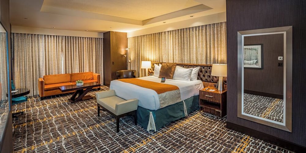 Tower, Elite, Spa, Suite, King Bed