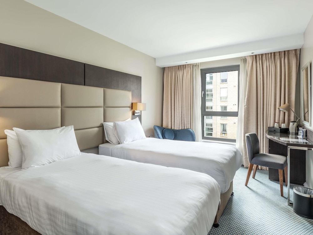 Mercure Edinburgh Haymarket 18/76
